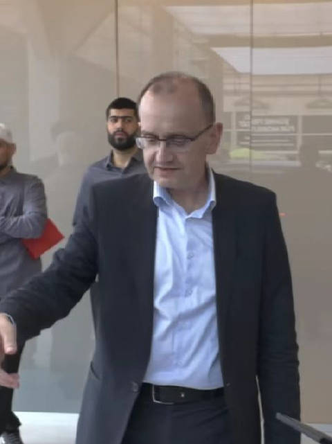 德国师生慕尼黑车展现场学习中国汽车设计