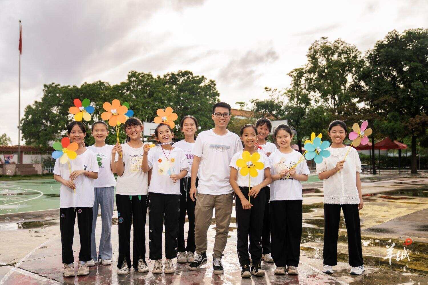 广东版“放牛班的春天”！他用音乐点亮乡村孩子的梦