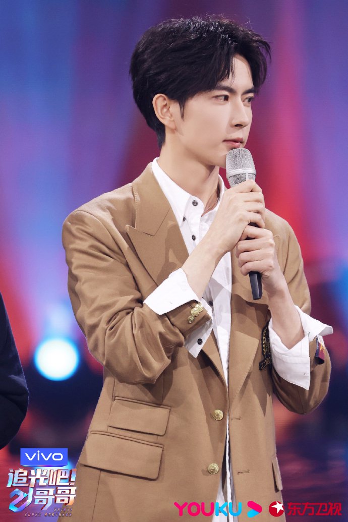 《追光吧！哥哥》剧照