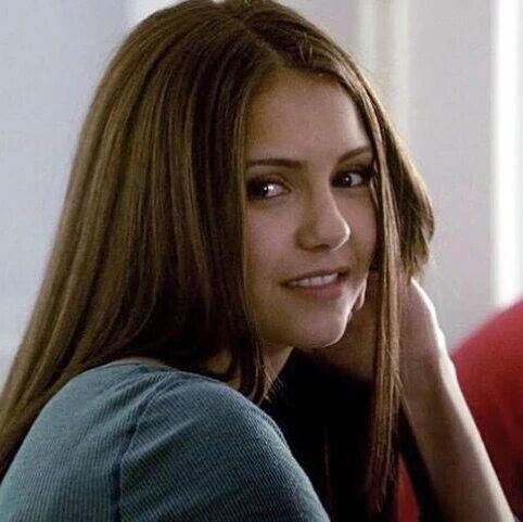 《吸血鬼日记》女主自曝中途退剧原因：同工不同酬，她选择硬刚