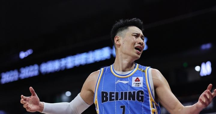 经纪人：上海一球员曾对书豪防守动作很大 他中场道歉&下半场继续