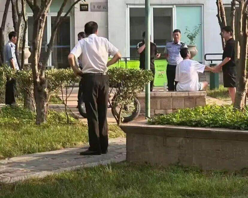 演员于朦胧被传坠亡，好友高泰宇：你的笑容永远定格记忆中