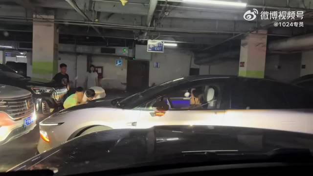 闫闯称与小米价值观不一致，宣布不再使用其产品