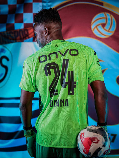 滕哈赫15笔引援10人留队，奥纳纳租借特拉布宗体育