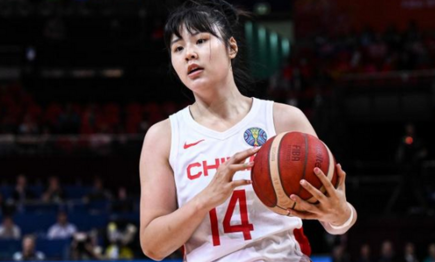 女篮又有大动作了？李月汝要当老板了：第一中锋将收购欧洲球队？