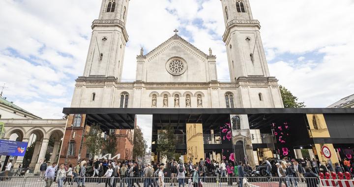 慕尼黑车展：历史老城遇见现代车展