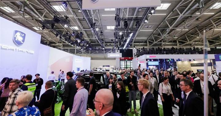 星海V9领衔100辆星海S7 REEV交付 东风风行：由慕尼黑驶向全球化