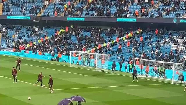 实拍拉门斯赛前热身扑救，曼联球迷：不久我们可能又会怀念奥纳纳