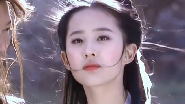 刘亦菲经典角色回顾，白衣小龙女成童年女神