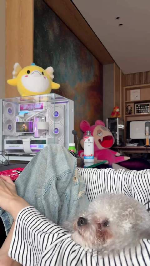 黄子韬宿醉醒后晒幸福瞬间