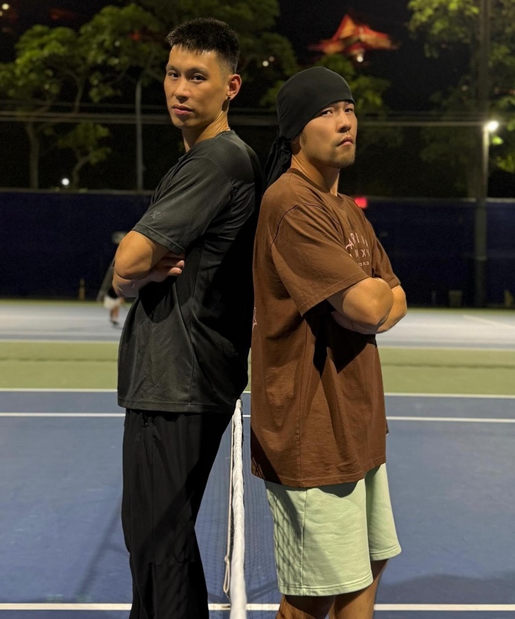 周杰伦晒于书豪合影！戏称两人为温网双打冠军 并晒搞笑聊天截图