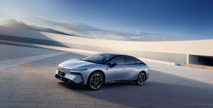 视频：新势力的新困扰 47490台小鹏P7+因转向隐患被召回