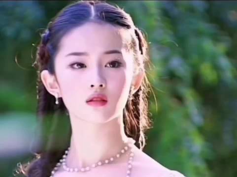 刘亦菲潜心打磨角色低调践行公益