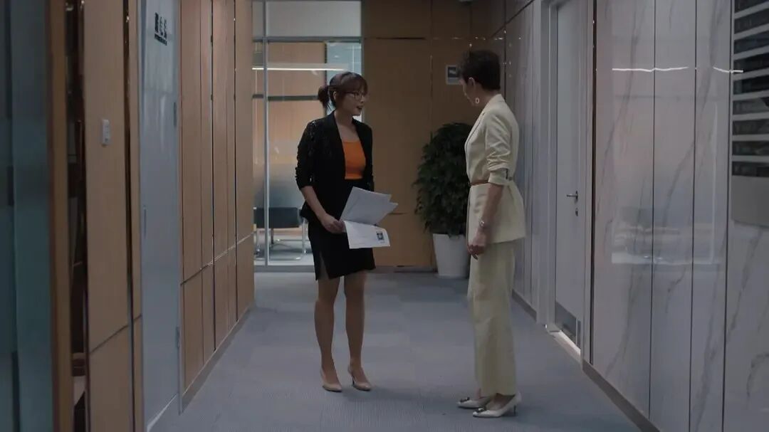 白领的招聘价格远比蓝领要高,因此在招聘平台眼里,白领是一块能撑起更高估值的“香饽饽”。(图/《理想之城》)