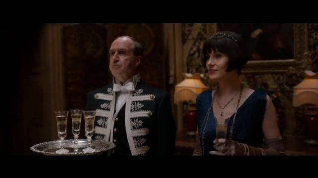 唐顿庄园仆人为皇室晚宴筹备成功