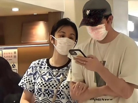 俞灏明王晓晨结婚了吗？晒婚戒后4个月被偶遇牵手逛街，谜题待解