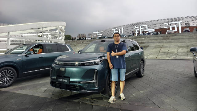 吉利银河M9杭州上市，AI科技大六座SUV限时17.38万起