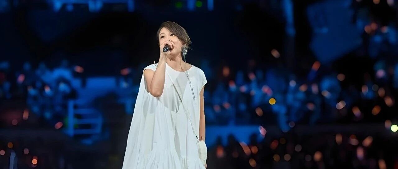 53岁刘若英高龄产子，被曝与老公分居9年，近况曝光：你看，活开的女人，有多爽！