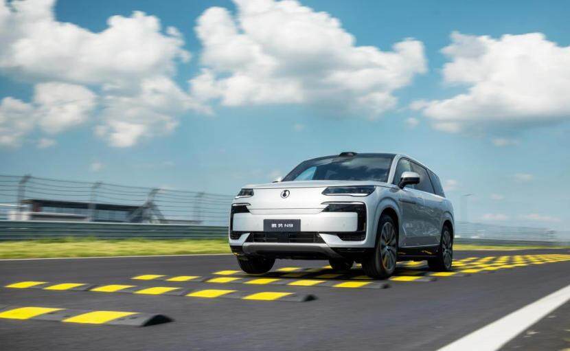 40万级大型SUV竞争让人目眩，比亚迪的智能防晕车系统能否起效？