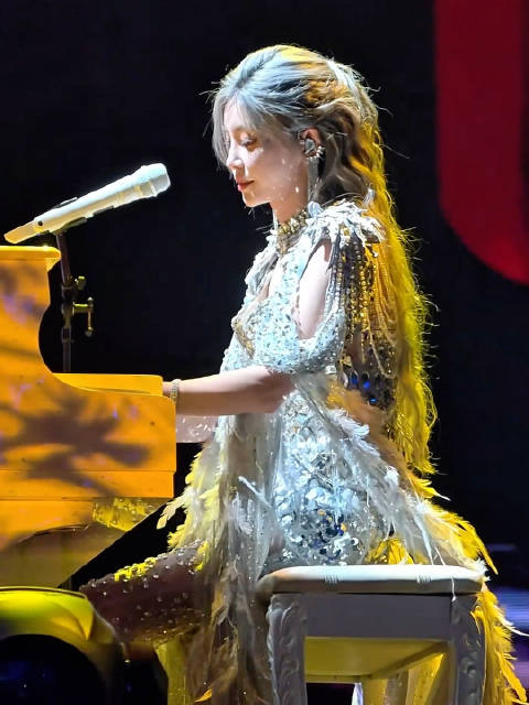 于文文拾光巡回演唱会北京站《夕阳向晚》