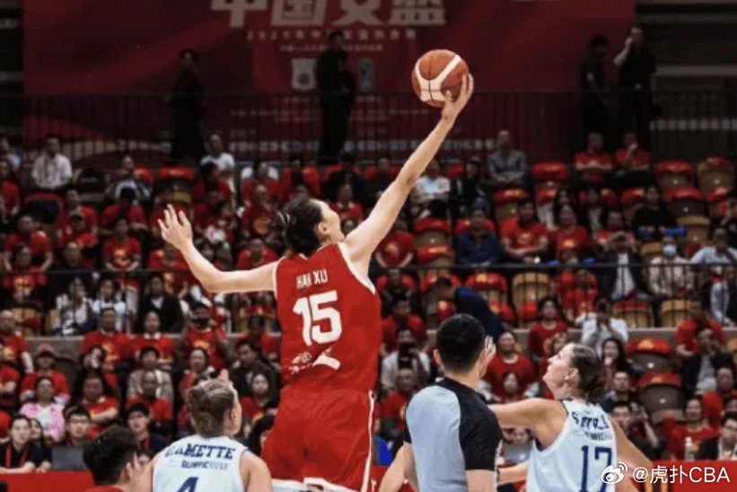 宫鲁鸣：王治郅高原特训韩旭一周，张子宇未参与