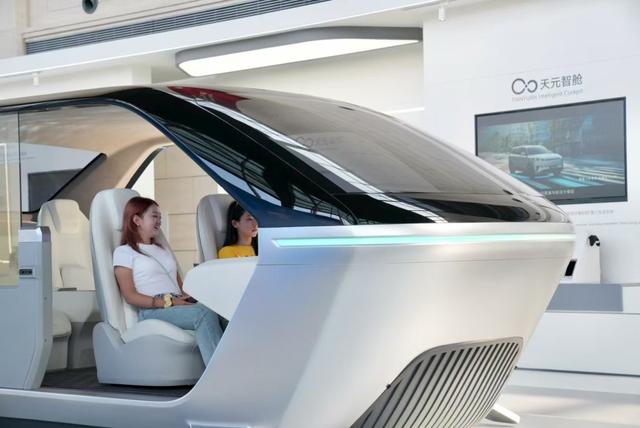东风天元智能座舱系统。 澎湃新闻记者 王岱玉 图