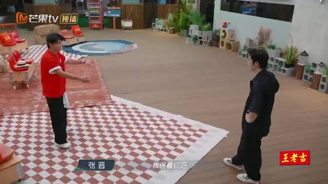 王栎鑫披荆斩棘舞台再现30年前童子功，张晋赞其更卷