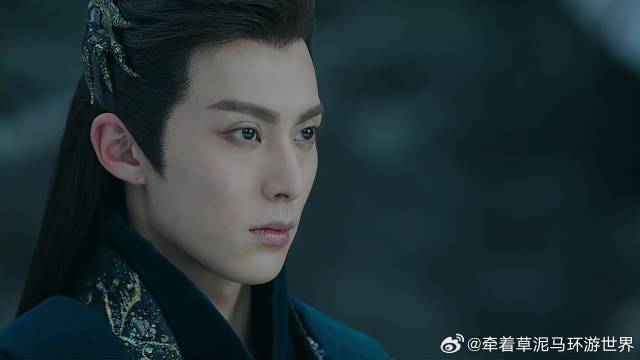 作为月尊也需要担责任，面对指责，东方青苍并未动怒