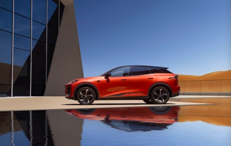 全新深蓝S07上市交付，标配华为乾崑15.69万元起