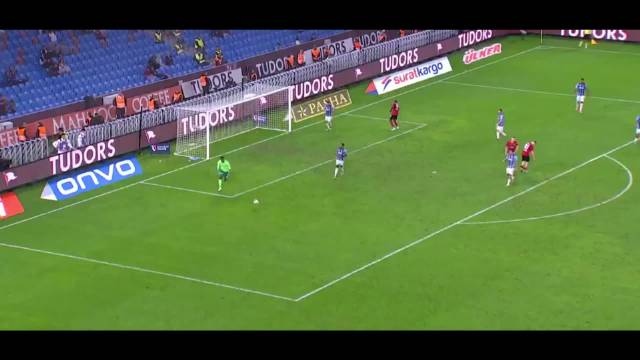 奥纳纳一脚60米精准长传助攻，队友背身单打破门！