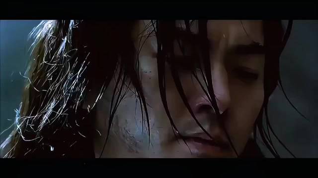 当时看这部电影的时候特别喜欢张柏芝的武器