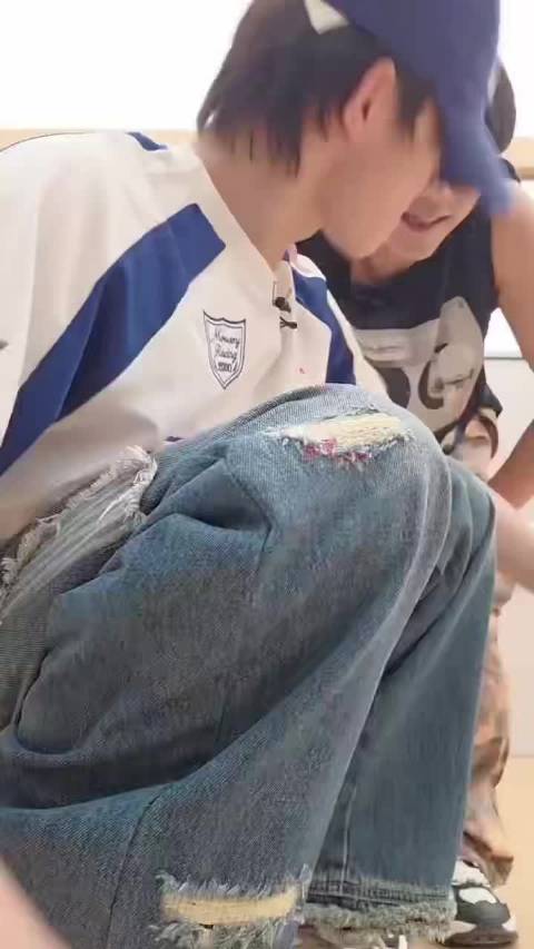 张晋苏新皓搭档热舞活力四射