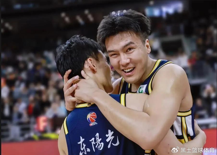 上赛季广东队的首发，新赛季或无球可打，朱芳雨称徐昕只租不卖