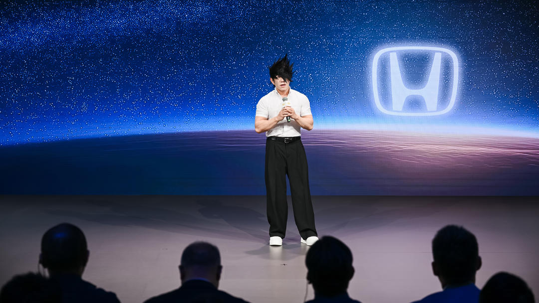 现时优惠4万！至高2.4万权益！CR-V上新全球30年荣耀款