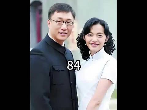 《潜伏》余则成做最后的撤离，怎料却在机场碰见翠萍