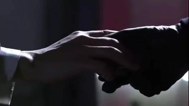 张嘉益《欢乐家长群2》演温和老爸，昔日角色野性十足反差大