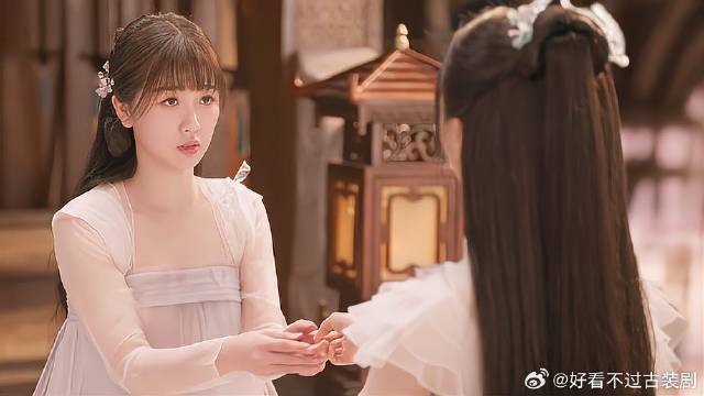 小仙们来取命簿，竟欺负小兰花，下秒小兰花也太可爱了