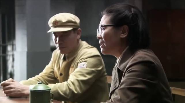 风筝：郑耀先为配合上级领导，不得已继续扮演周志乾，完成任务！