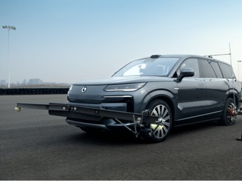 高速避让安全不侧翻，腾势N9刷新安全认知