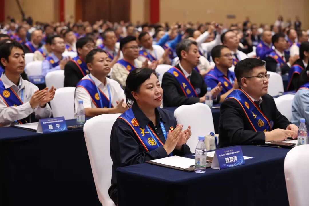 工匠代表们。重庆市总工会 供图