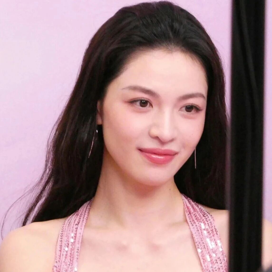 钟楚曦八位数买下沪籍？俞灏明根本不愿意结婚？宋祖儿和舒畅早就不来往？小S频繁吃姐姐血馒头？