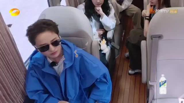 祝绪丹罗予彤蒋一侨变身破产姐妹花，刷贝壳还债