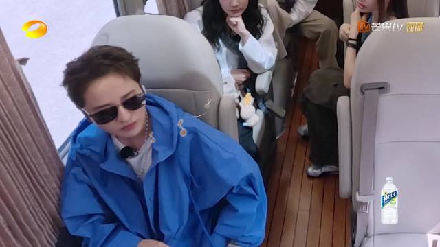 祝绪丹罗予彤蒋一侨化身破产姐妹花刷贝壳还债