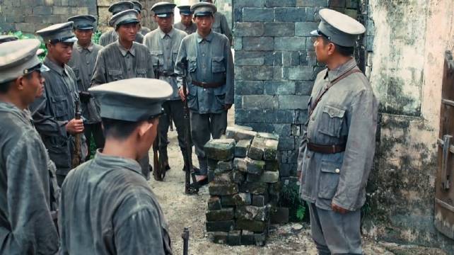 浴血荣光：会议期间一小队士兵捣乱，陈树湘立马把人拿下