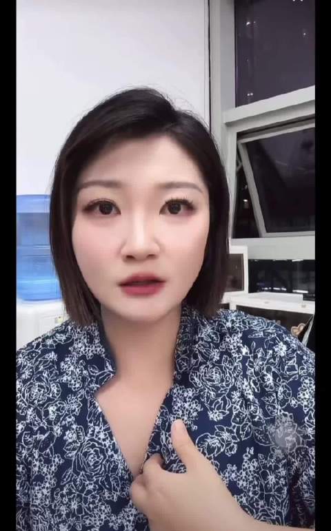 王暖暖离婚案明日开庭，泰国坠崖案当事人将视频出庭