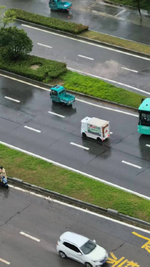 要永远相信！你的快递正在乘风破浪送到你手上