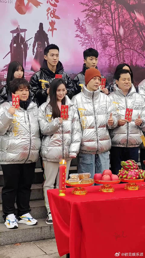 徐海乔，江铠同