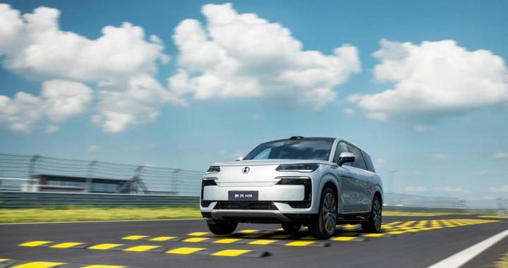 2026款腾势N9 上市，38.98万元~44.98万元，首创整车融合防晕科技