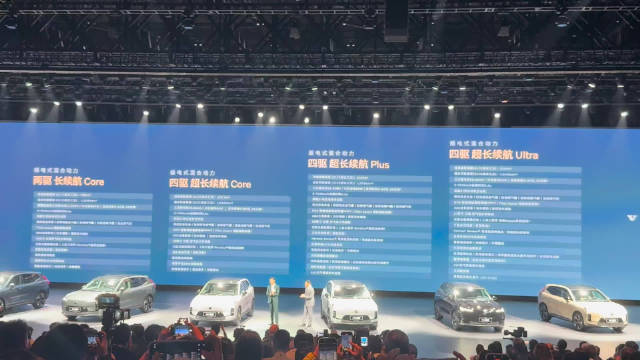 沃尔沃XC70上市售26.99万起，混动续航1200km