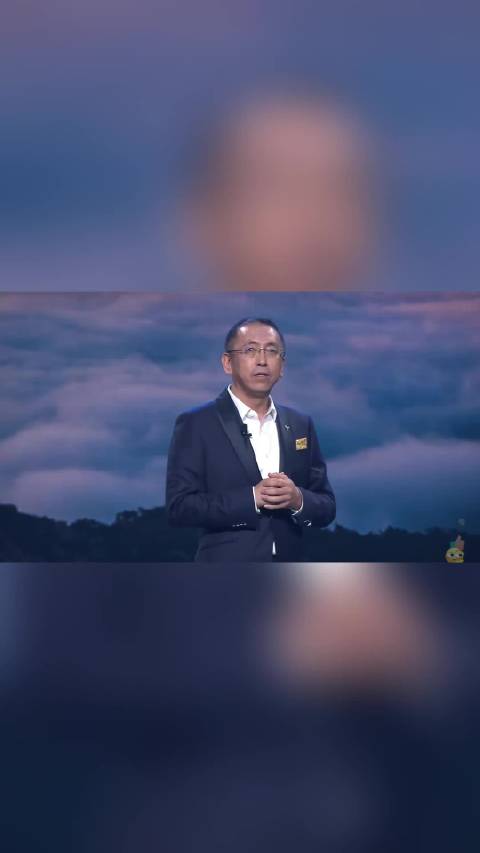 岚图卢总解读岚图泰山为啥叫泰山？ 这车名起得挺好，跟车和目标车主挺配的